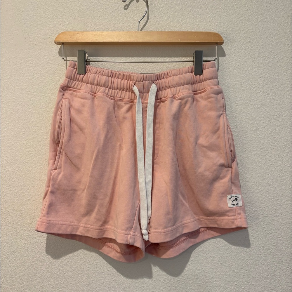 maamgic shorts size XS